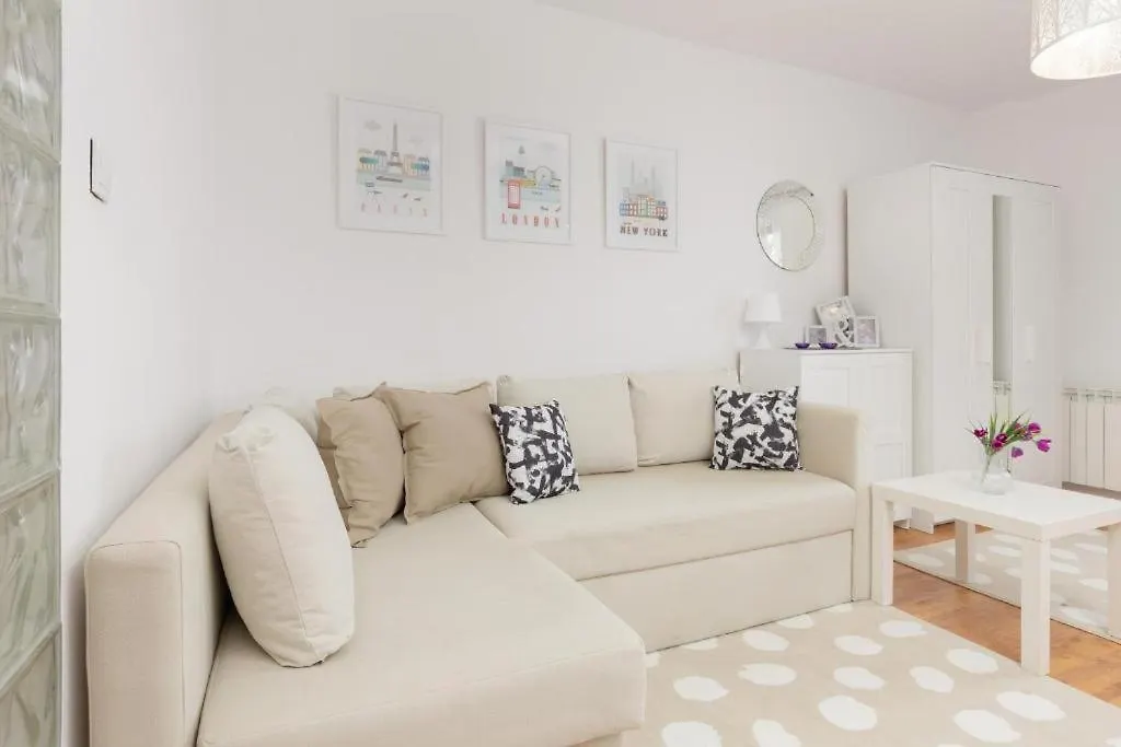 Wola Oasis - Cosy Apartment Near Metro Station Warszawa