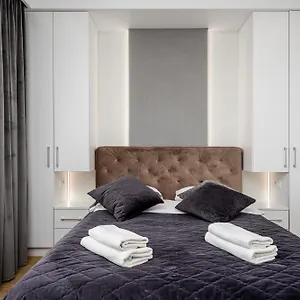 Pileckiego 59 Z Oddzielna Sypialnia I Beplatny Parking By Perfect Apart Apartament