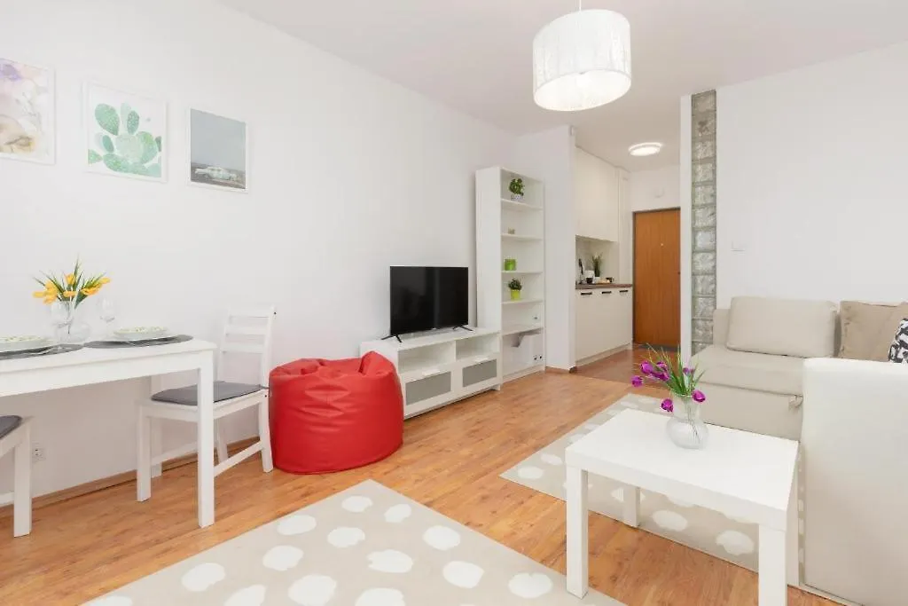 Wola Oasis - Cosy Apartment Near Metro Station 华沙 0*,